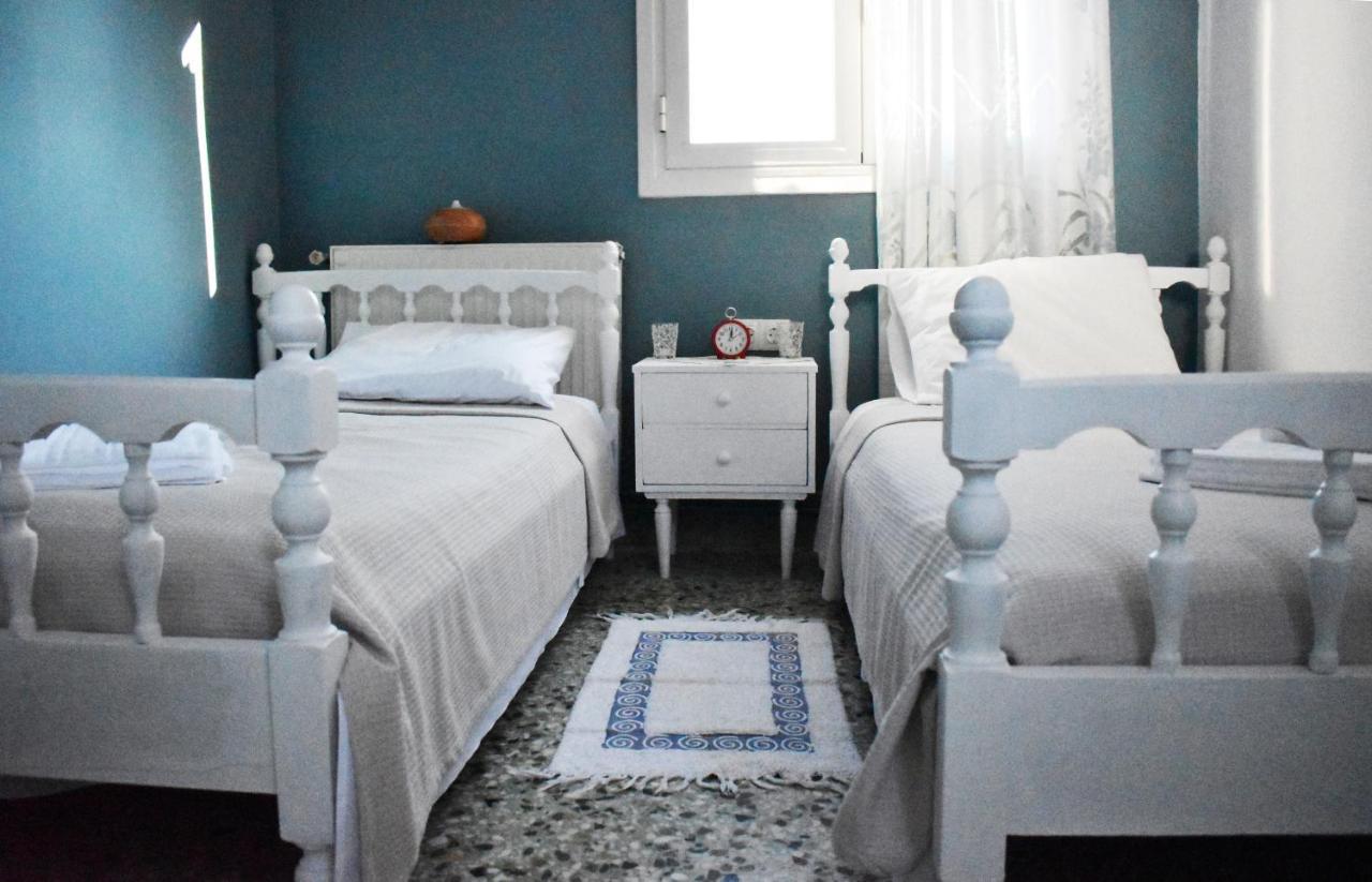 Dolihis Gi, Poseidon Villa Gialiskari  Luaran gambar